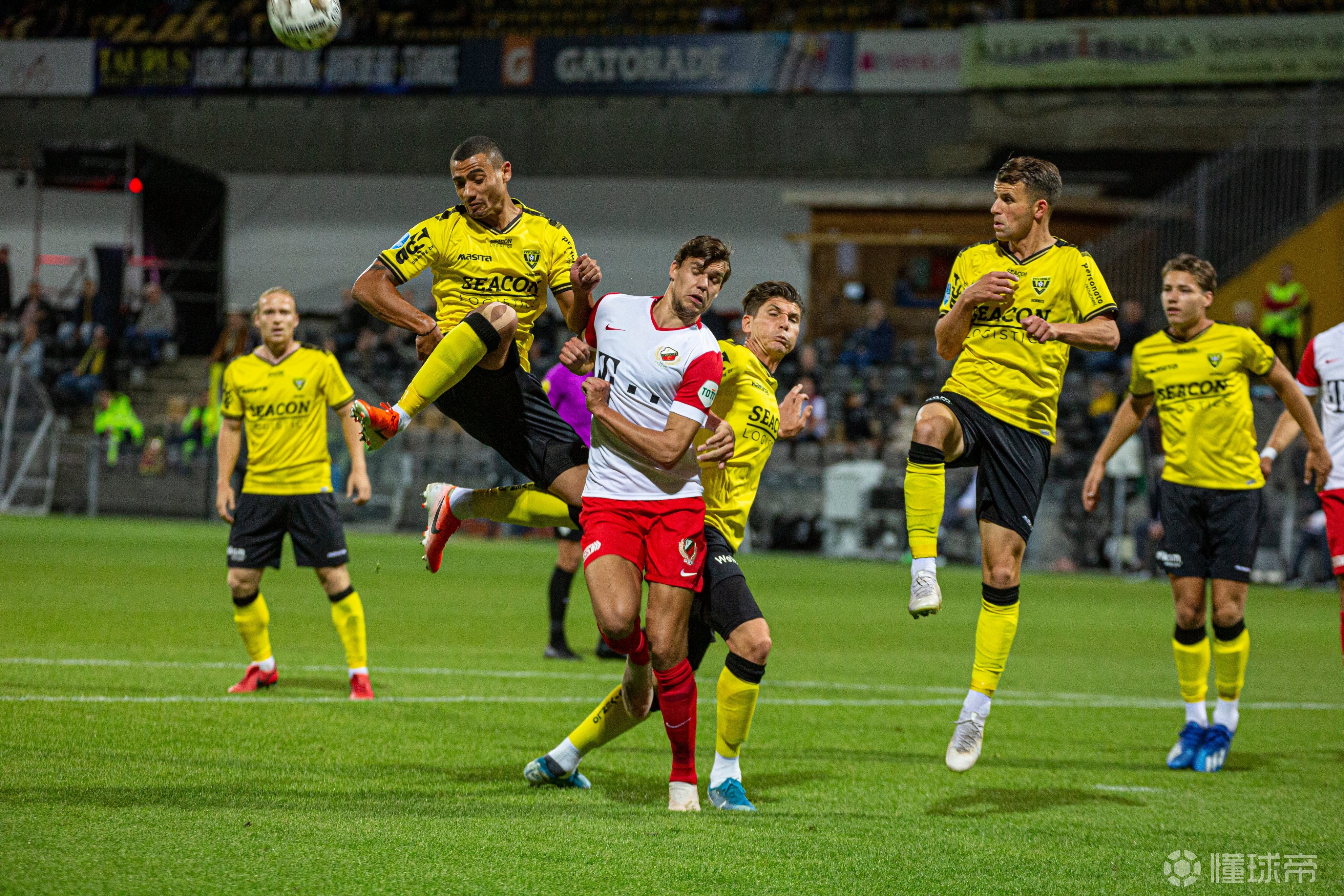 九游体育下载-荷甲倒计时，葡萄牙体育赛后绝杀压哨，细节引发关注，话题不断，纪律约束更严格(英格兰2比1绝杀荷兰视频回放完整)